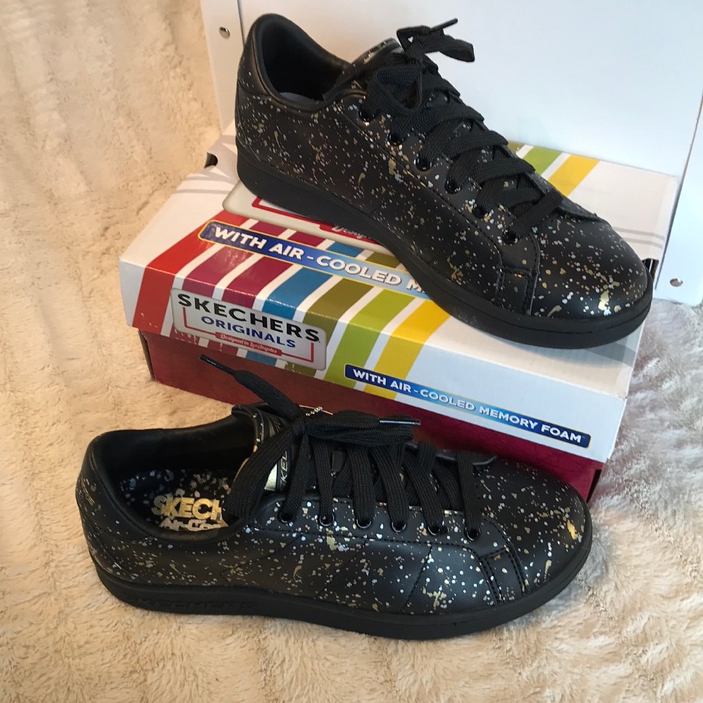 ❌SOLD❌NWT SKECHERS The Painter Sneakers